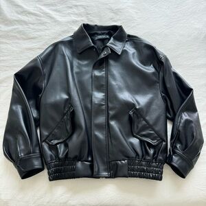 Lioness Kenny Bomber Black